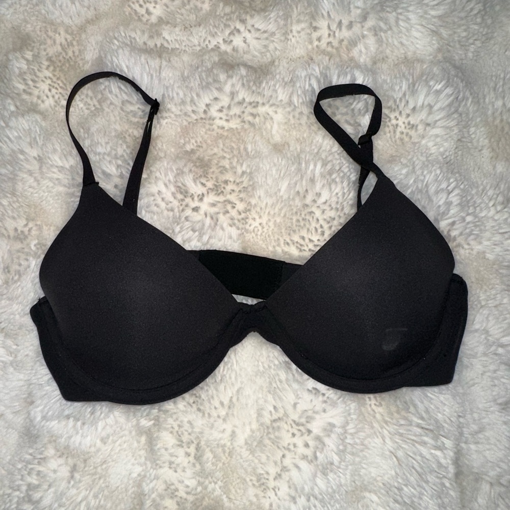 SKIMS fits everybody plunge bra